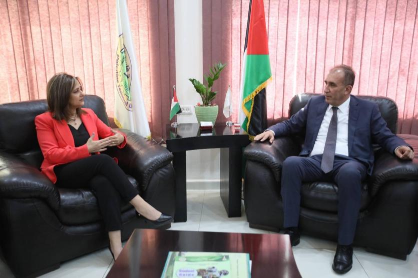 "خضوري" و"تمكين" و"راية" يوقّعون مذكرة تفاهم لتنفيذ مشروع "مسارات إعلامية" وتعزيز مهارات الطلبة وربطهم بسوق العمل